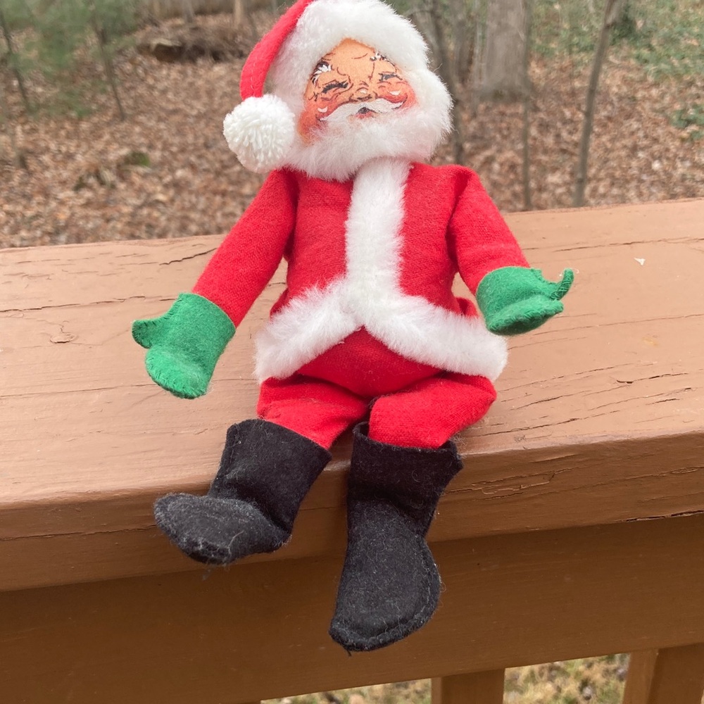 Annalee red felt Santa
